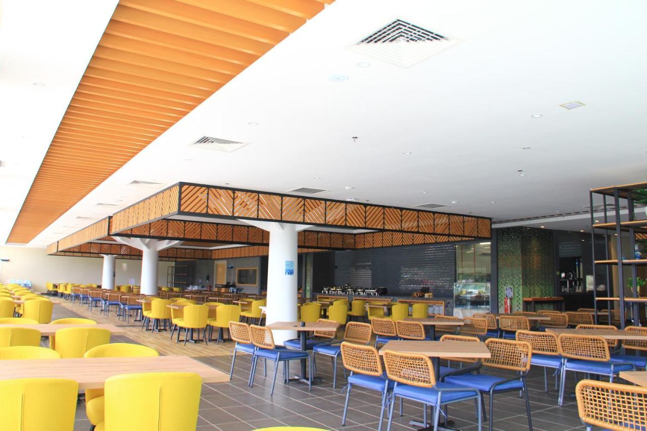 Amverton Cove Golf & Island Resort Banting  Dış mekan fotoğraf